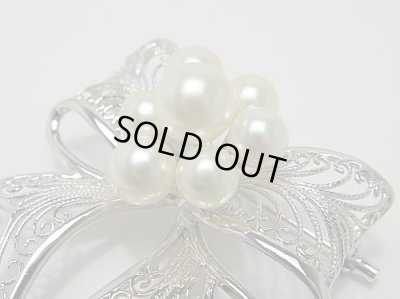 画像1: アコヤ真珠七珠リボンブローチ