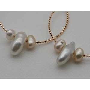 画像: 白蝶芥子 K18PG 形状記憶フープピアス