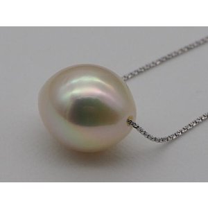 画像: 白蝶シャンパンピンクカラーパール13×16mm K18WG ピンスライドネックレス
